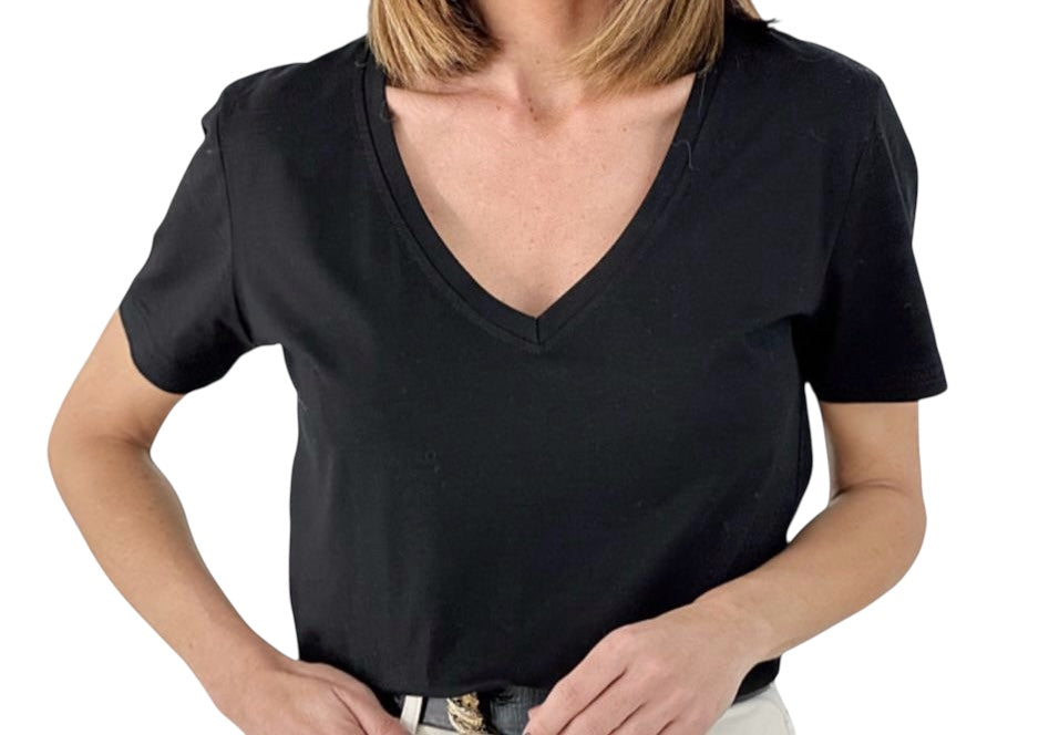 T-shirt basic nera scollo a V