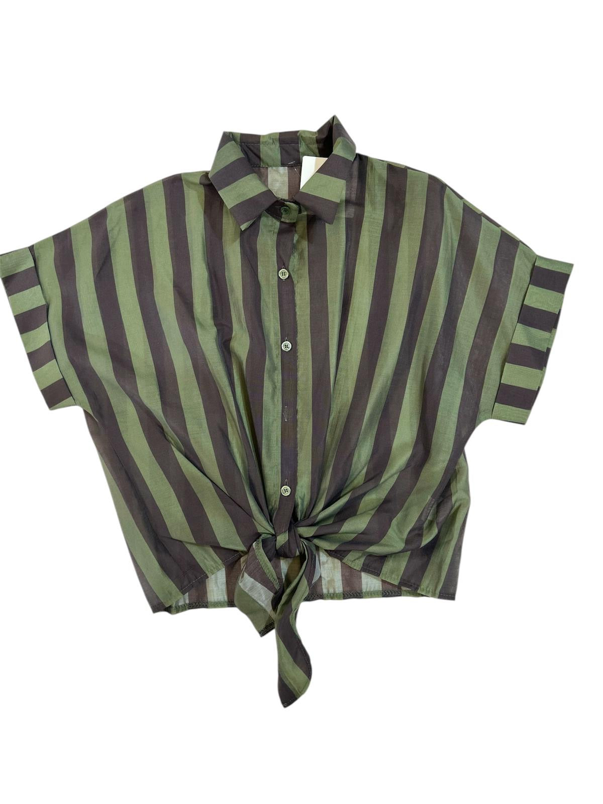 Camicia a righe annodata verde e nera