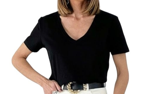 T-shirt basic nera scollo a V